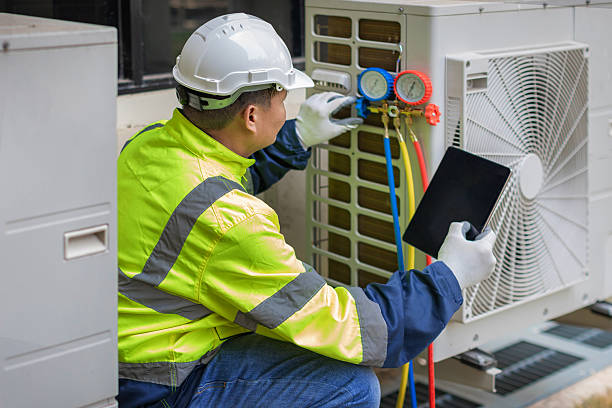 Professional Hvac technician working in Woodland Hills, UT